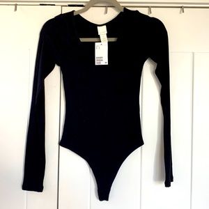 NWT H&M Ribbed Long Sleeve Bodysuit